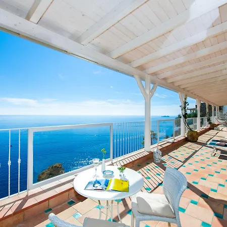 Hotel Grand Tritone 5*