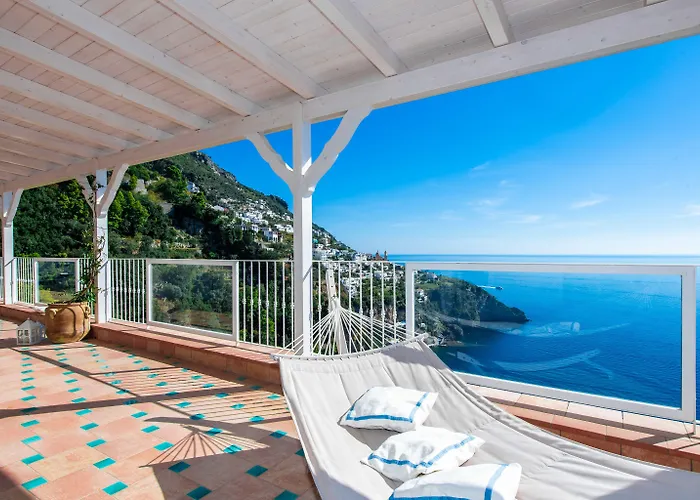 Hotel Grand Tritone