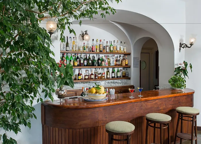 Hotel Grand Tritone