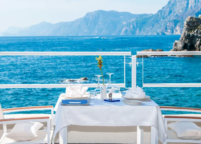 Hotel Grand Tritone 5*