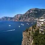 特里托尼大酒店