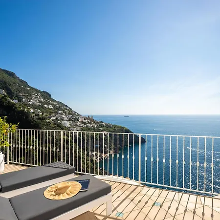 Hotel Grand Tritone 4*