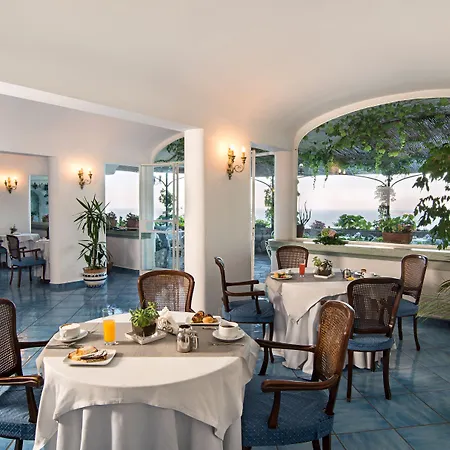Hotel Grand Tritone 5*