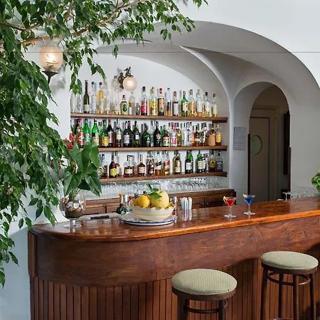 Hotel Grand Tritone