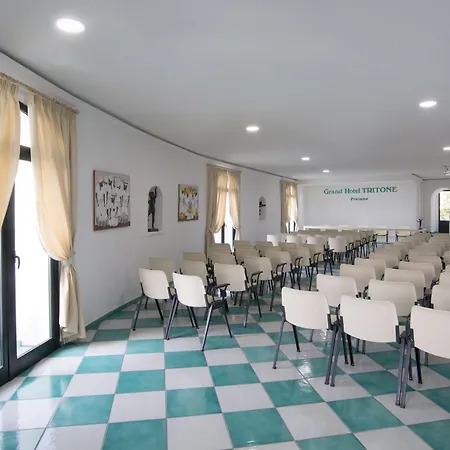 Hotel Grand Tritone